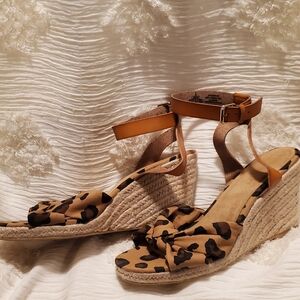 Old Navy Leopard Print & Leather Wedge Sandals